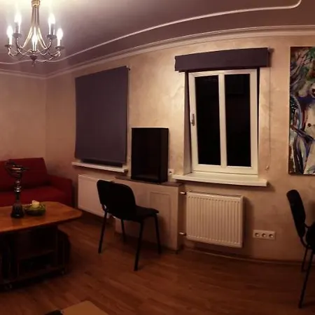Quiet In Centre Апартаменты *
